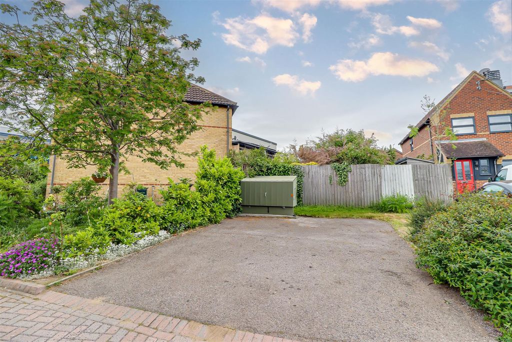 Property photo 2 of 18