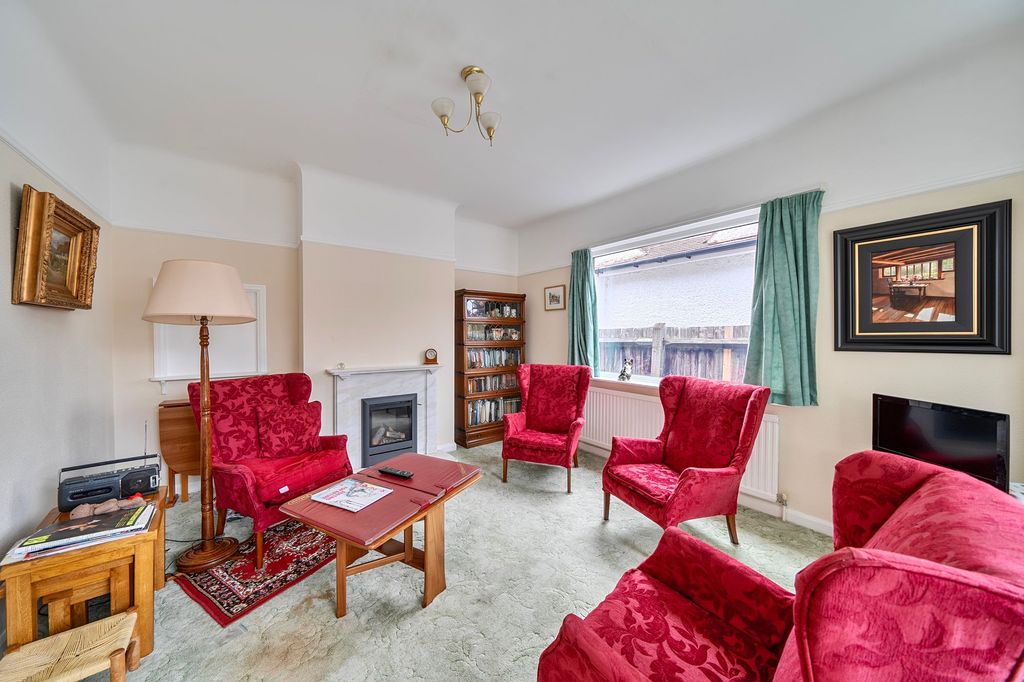 Property photo 2 of 19