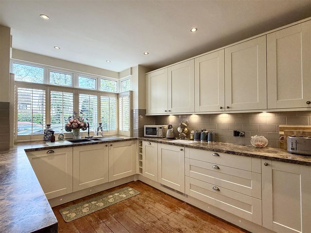 Property photo 3 of 30