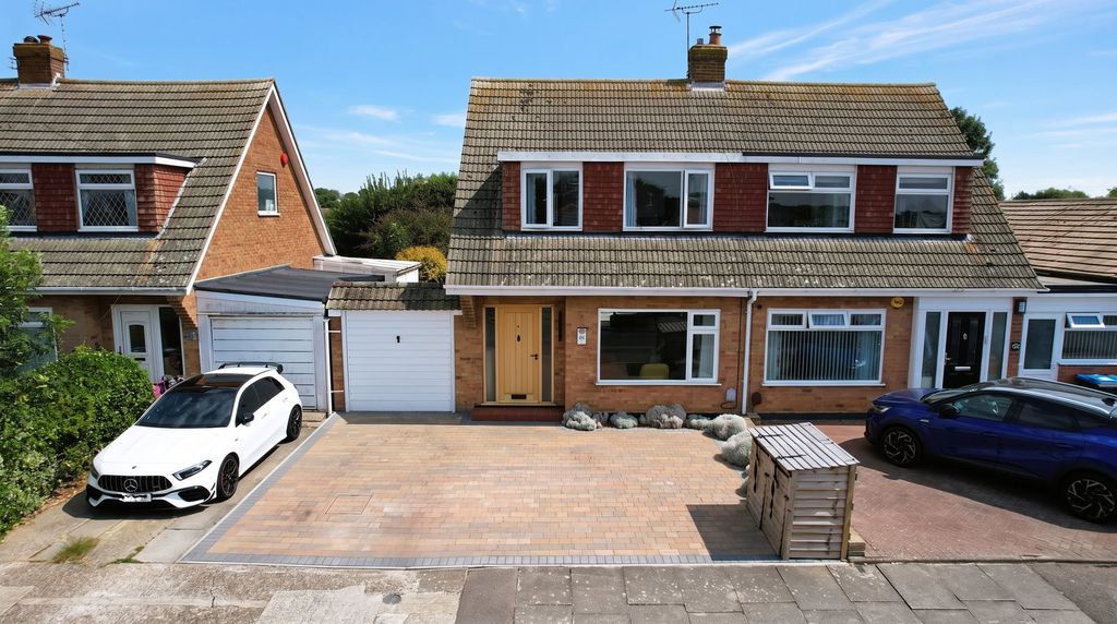 Property photo 1 of 27