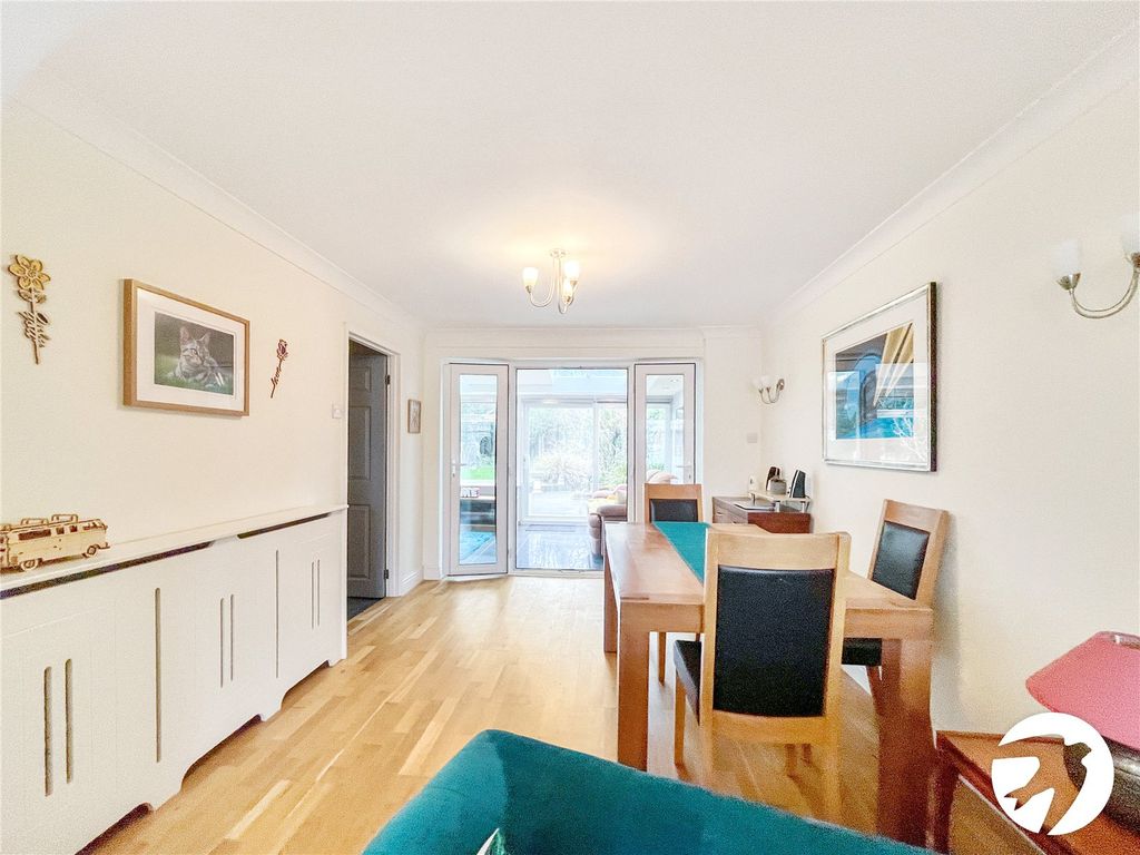 Property photo 3 of 28 Picture No. 13