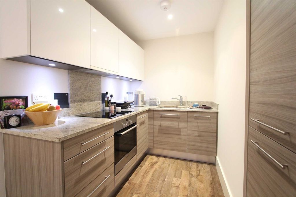 Property photo 3 of 9