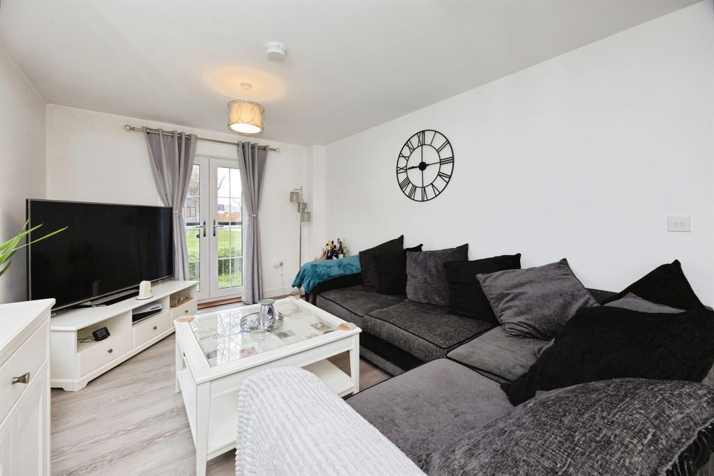 Property photo 2 of 15