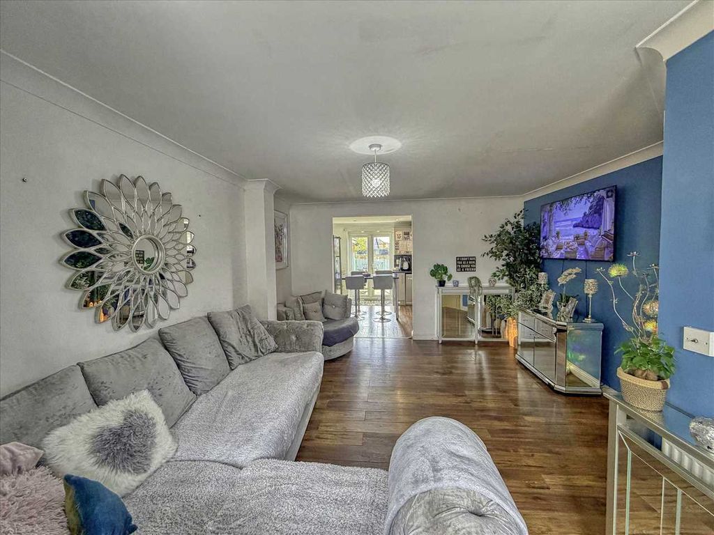 Property photo 2 of 17 Living Room