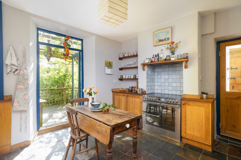 Property photo 2 of 34 5420372