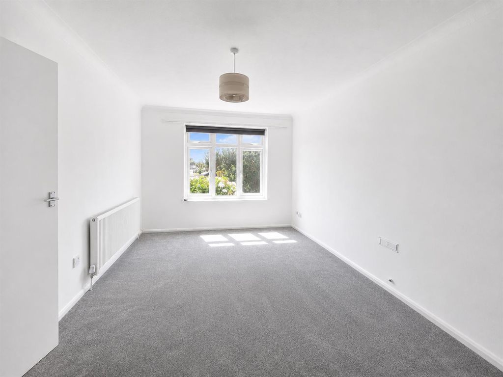 Property photo 3 of 10 Eb314776-ee65-473d-A9Fb-c14Df433B6dc.Png