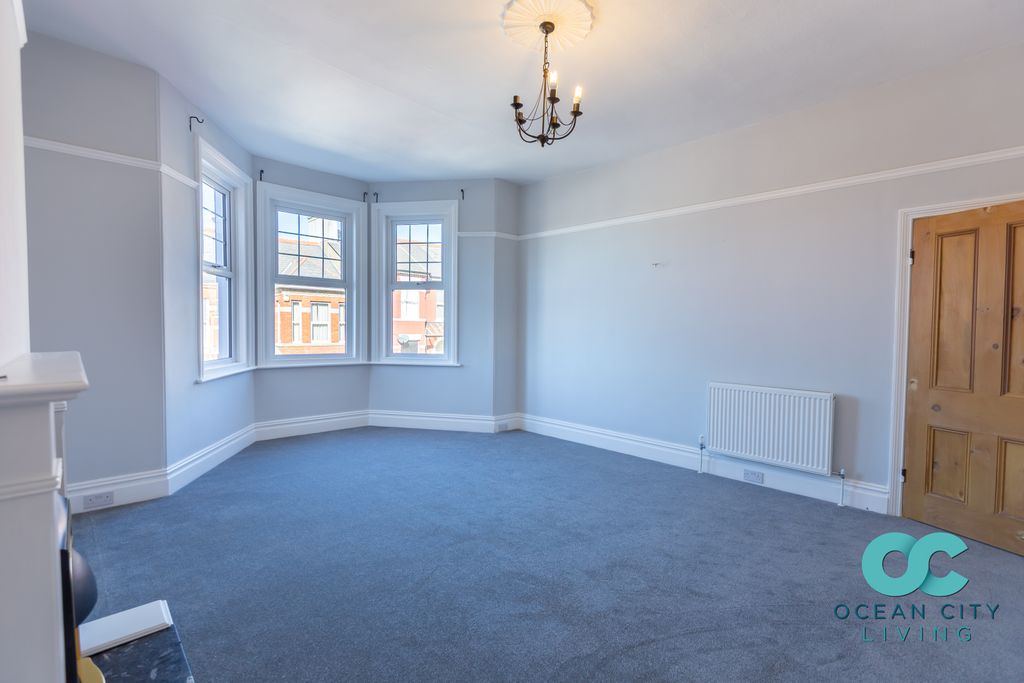 Property photo 3 of 20 Living Room