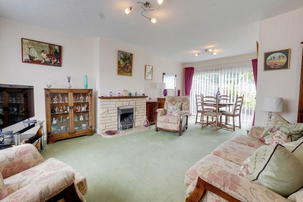 Property photo 2 of 29