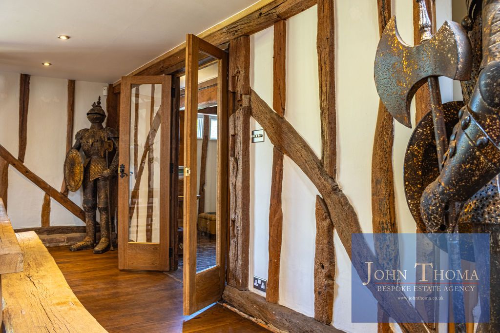 Additional image 13 of 6 bed property to rentMarshalls Barn, Woodside, Epping CM16