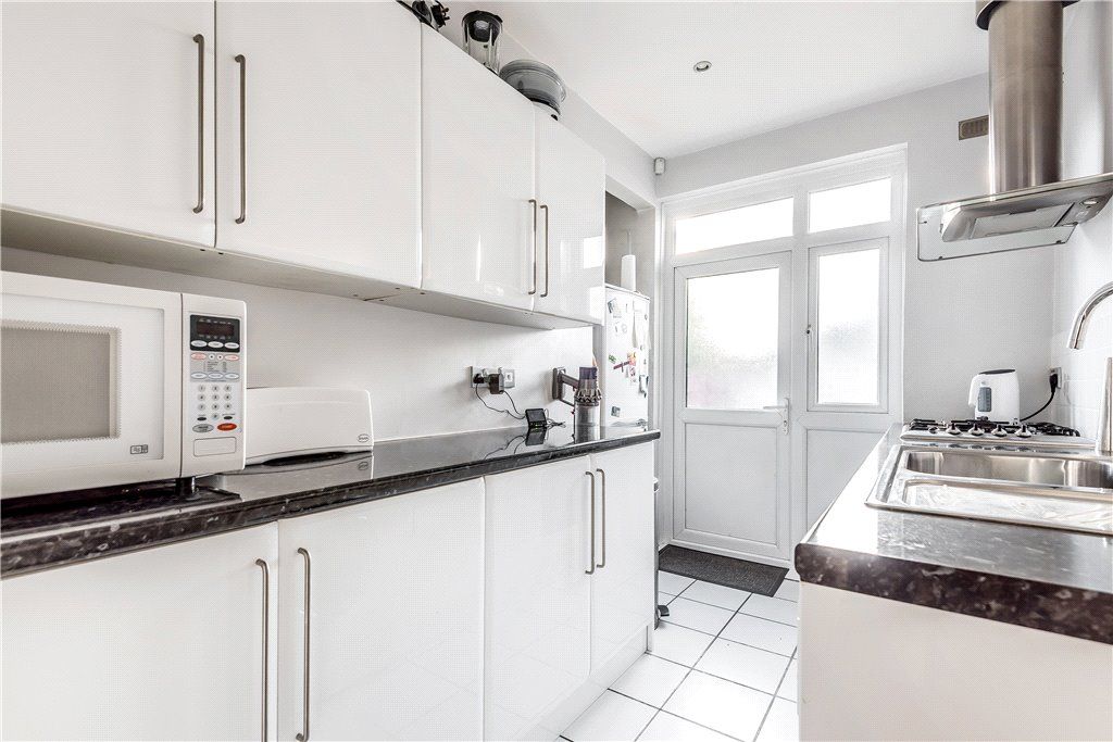 Property photo 2 of 14 Kitchen