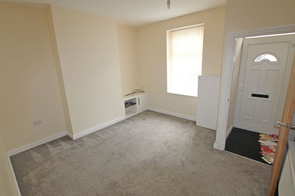 Property photo 2 of 7 2
