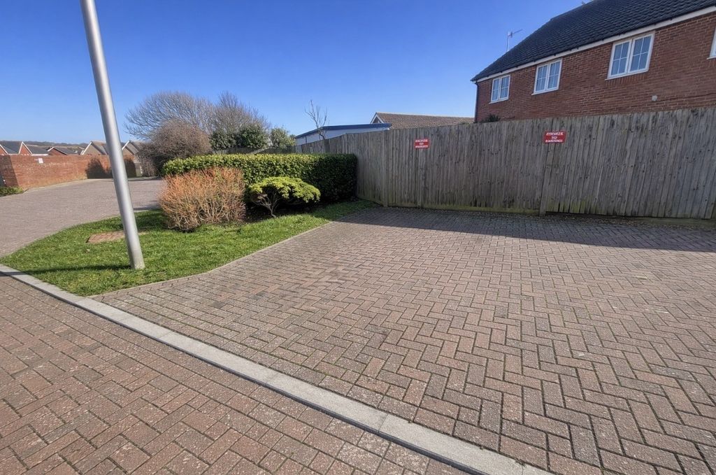 Property photo 2 of 3