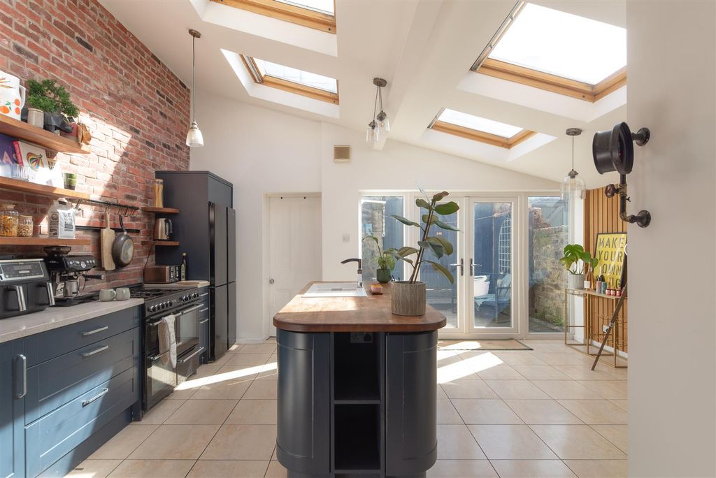 Property photo 2 of 32 Edit-3777.Jpg