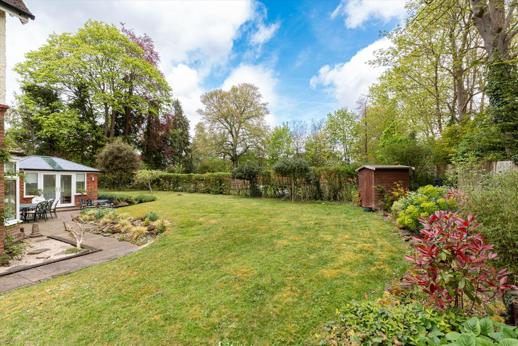 Additional image 9 of 3 bed flat for saleAldersey Road, Guildford, Surrey GU1