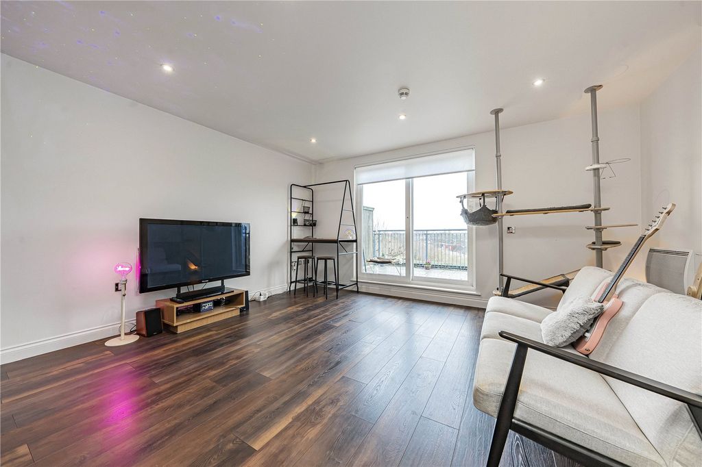 Property photo 2 of 13 Picture 2