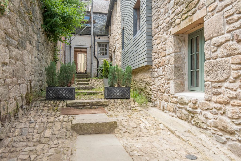 Property photo 3 of 30