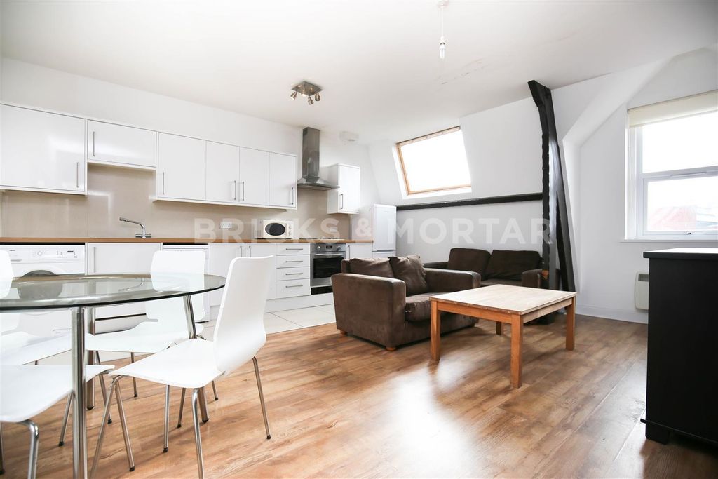 Property photo 2 of 12 3_Qixpd7Kt4Vonitlyv_Vvqyc-U.Jpg