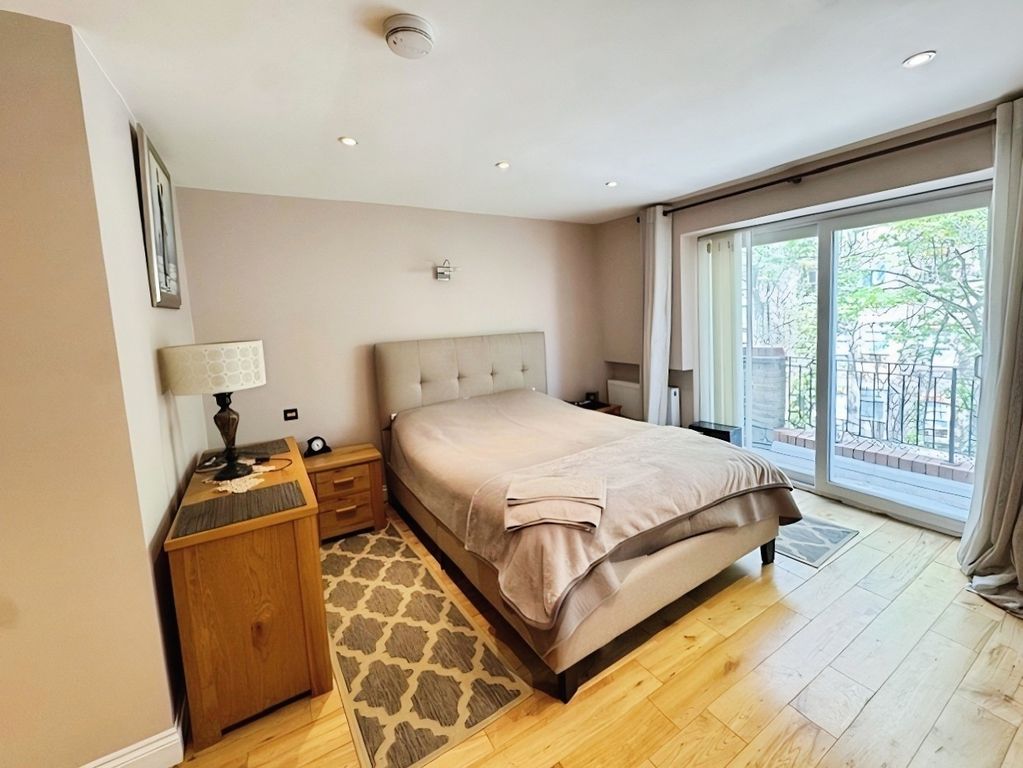 Property photo 3 of 9 Studio