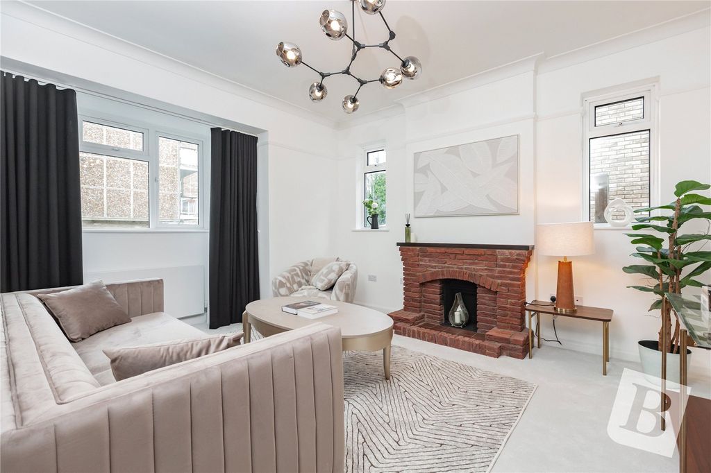 Property photo 3 of 29 Picture No. 01