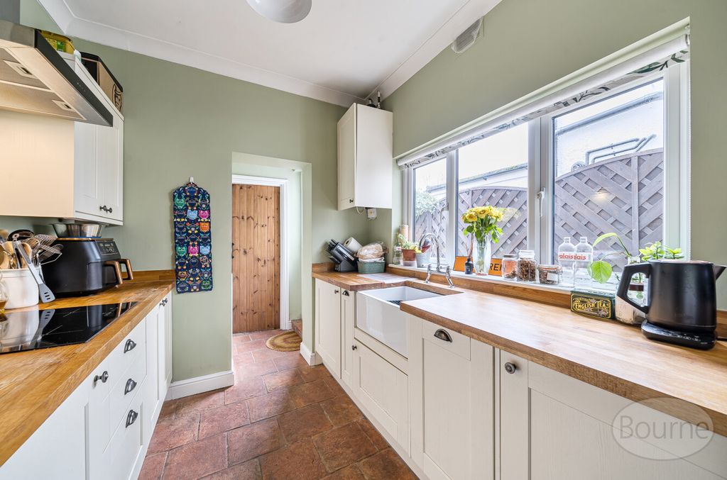 Property photo 2 of 10 223Dfb7d-Dddb-463...