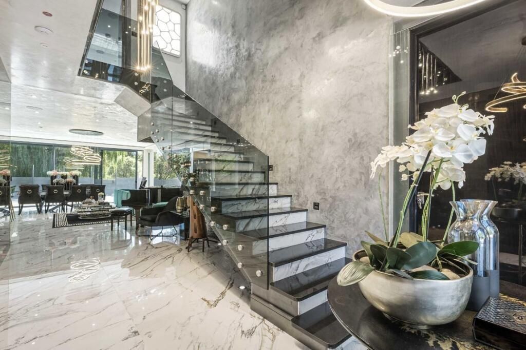 Property photo 3 of 18 Entrance.Jpg