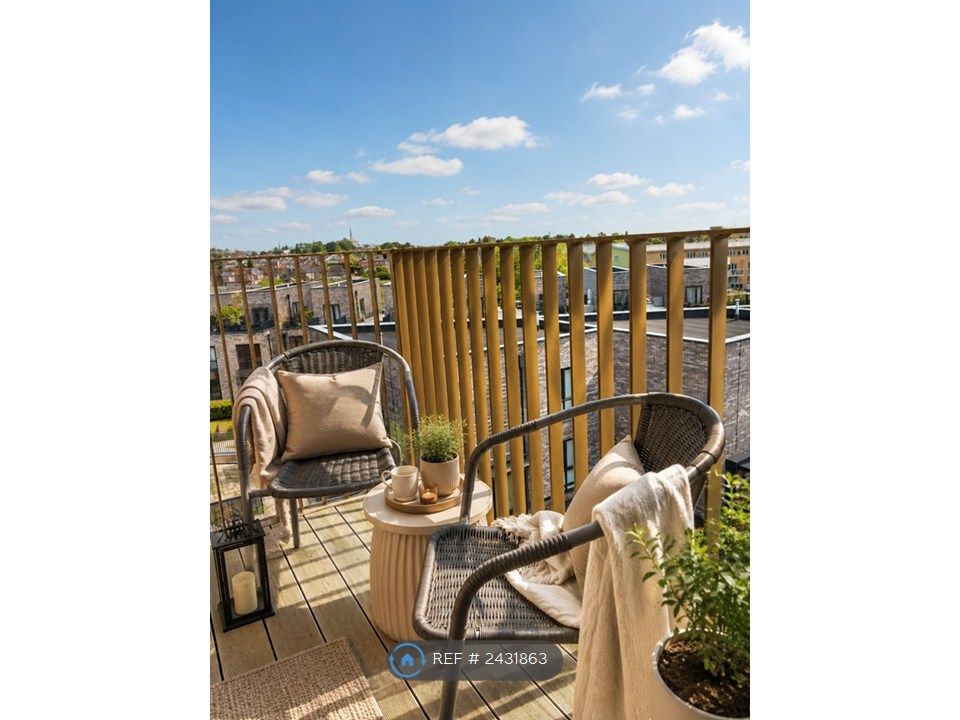 Property photo 2 of 8 Balcony