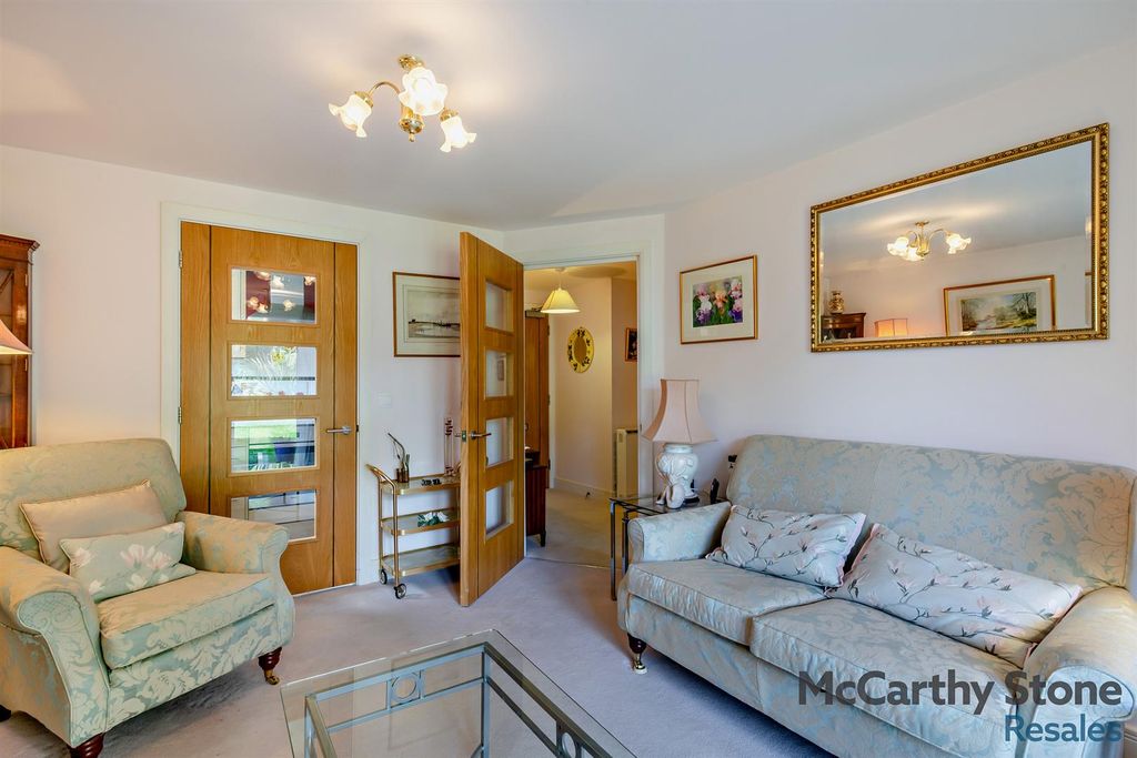 Property photo 1 of 26 8645954-Interior05-800.Jpg