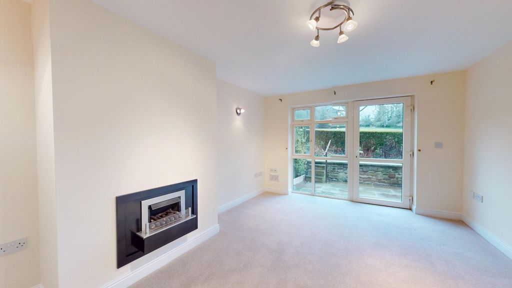 Property photo 3 of 17 Currergate-Mews-01062026_171042.Jpg