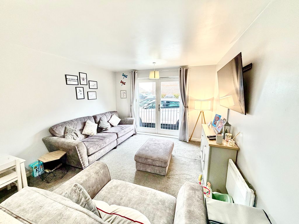 Property photo 3 of 10 Open Plan