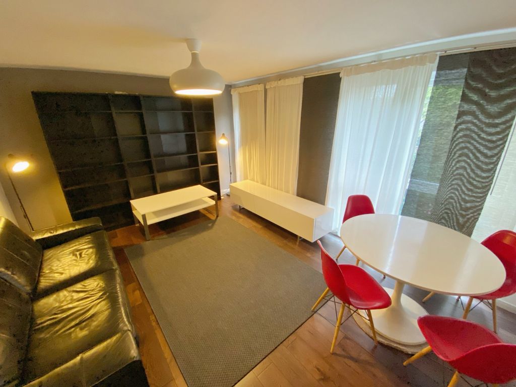 Property photo 2 of 10 Living Room