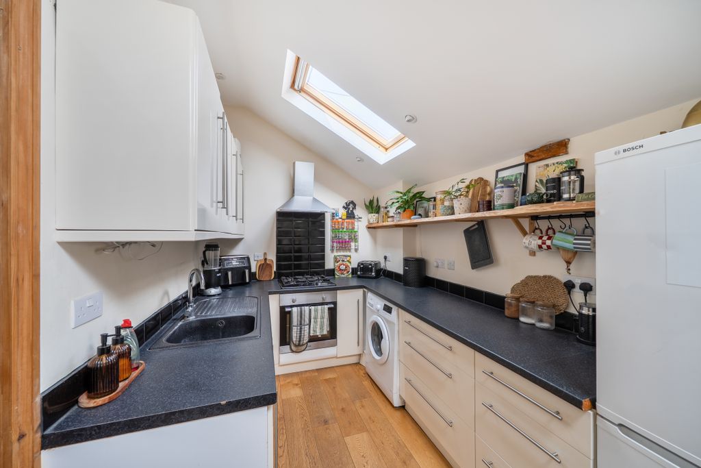 Property photo 3 of 13 15148415