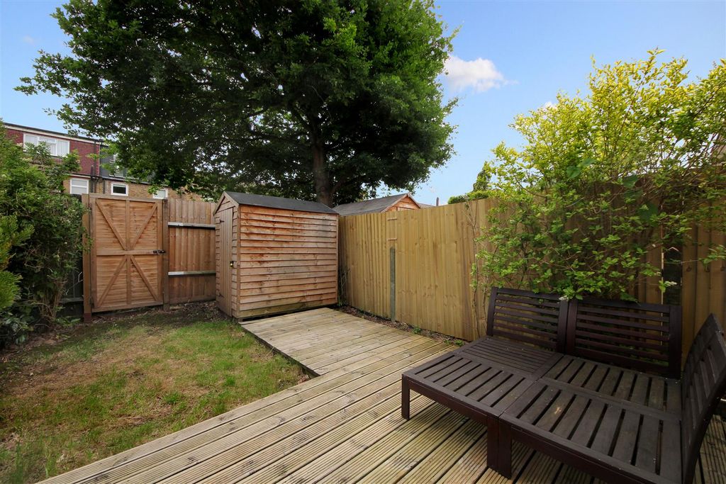 Property photo 2 of 9