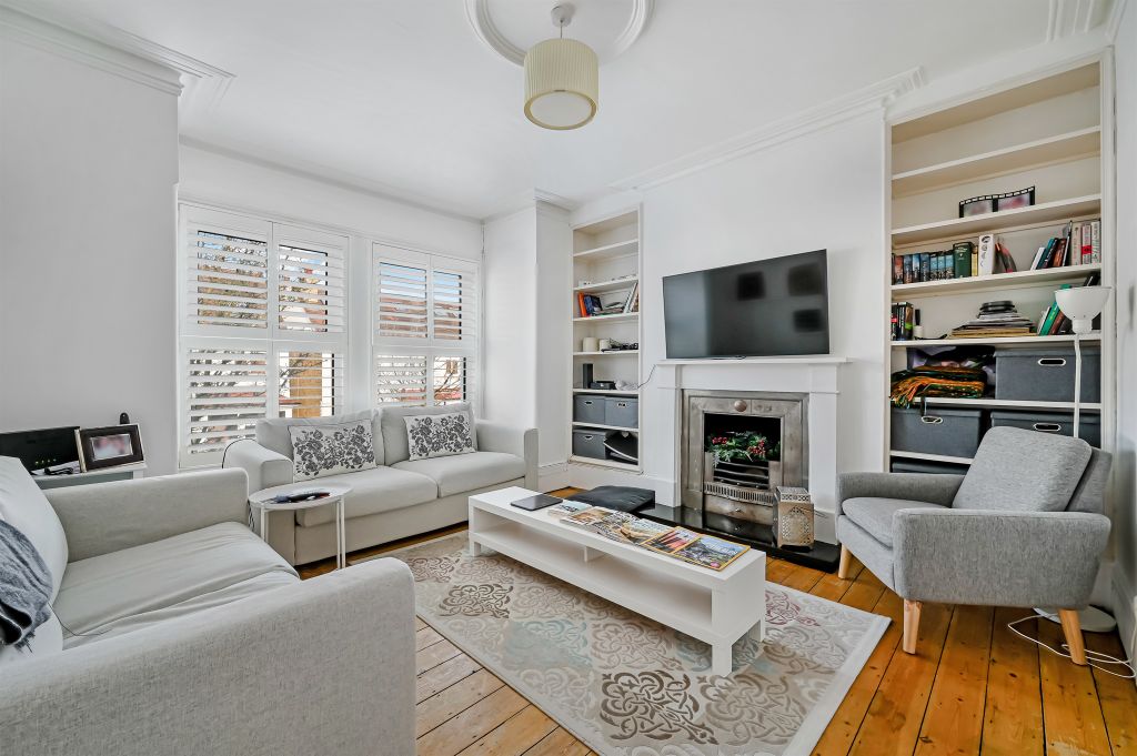 Property photo 1 of 11