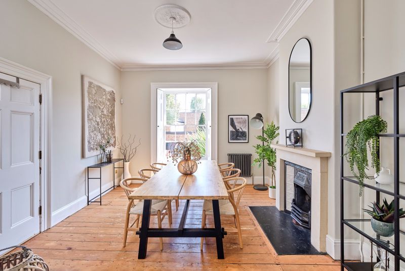 Property photo 1 of 21 Dining Room
