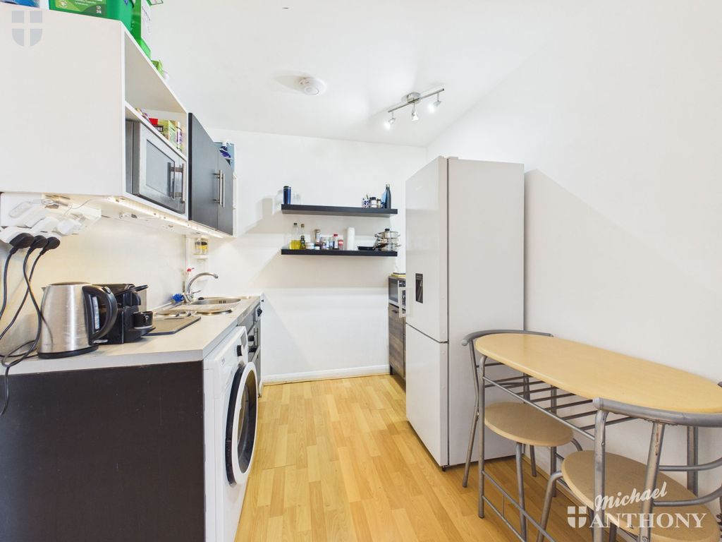 Property photo 2 of 10 00689c33994A484Bb9F5c7A4B136E21E_80_Cam03852G0-Pr0570-Still004