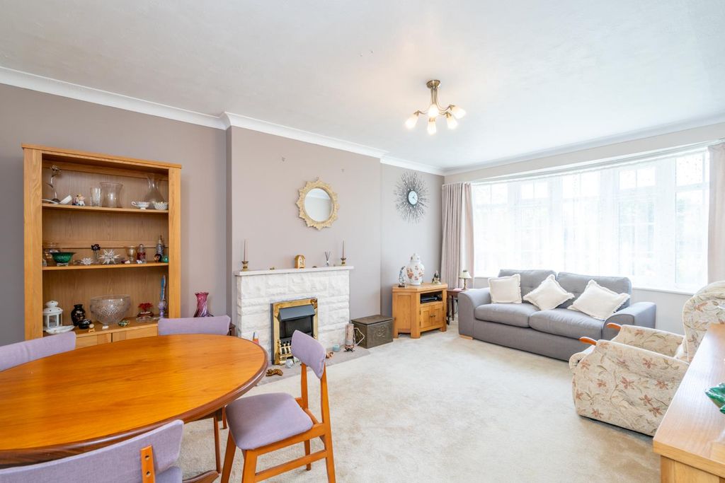 Property photo 3 of 12 Lounge Diner.Jpg