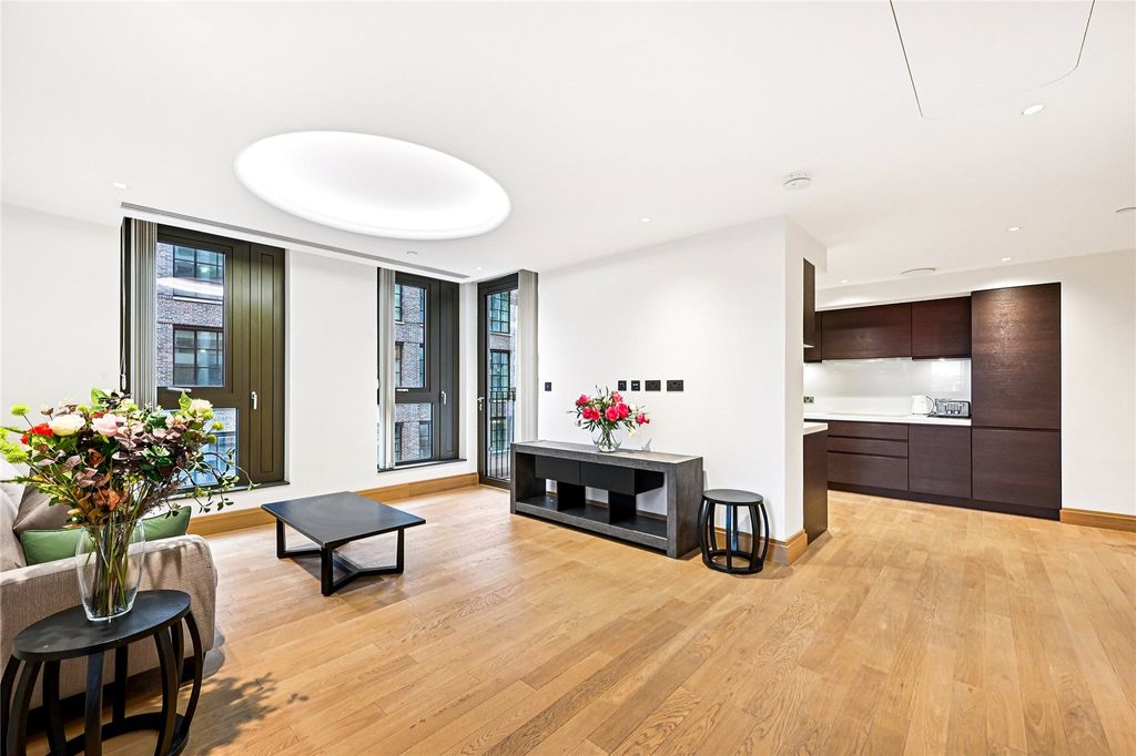 Property photo 2 of 14 Reception Room