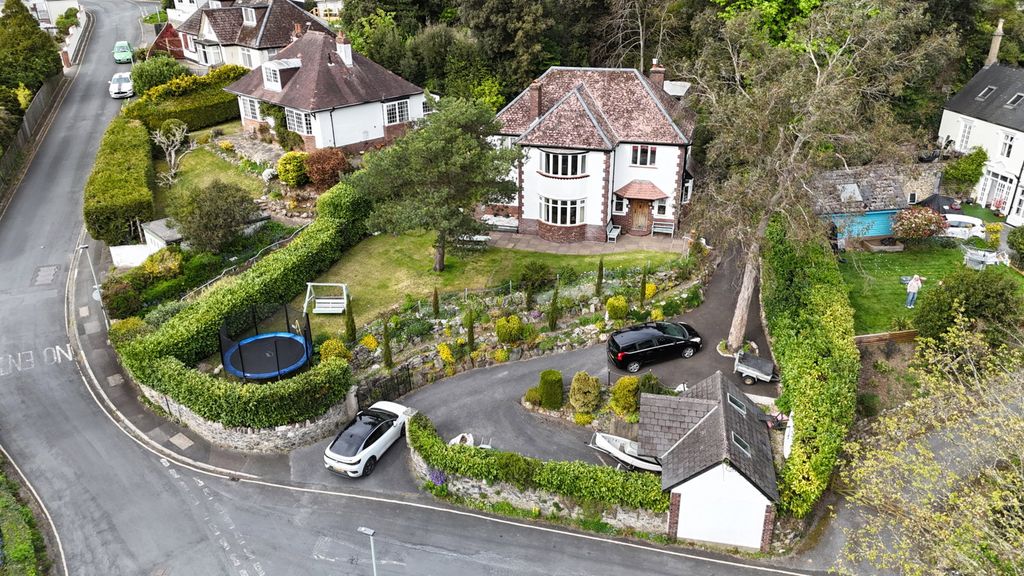 Property photo 1 of 22