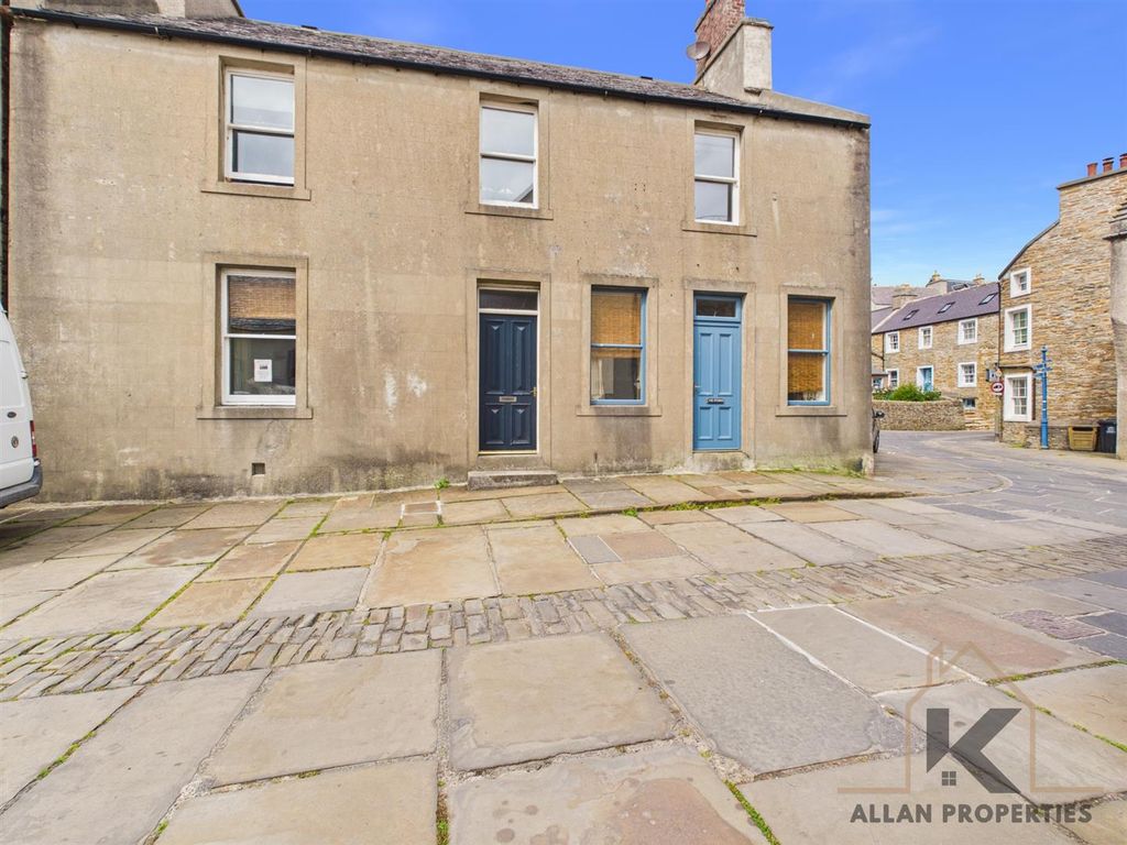 Property photo 2 of 26