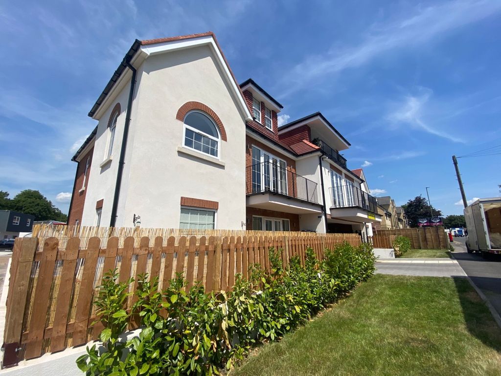 Property photo 1 of 9 Outside