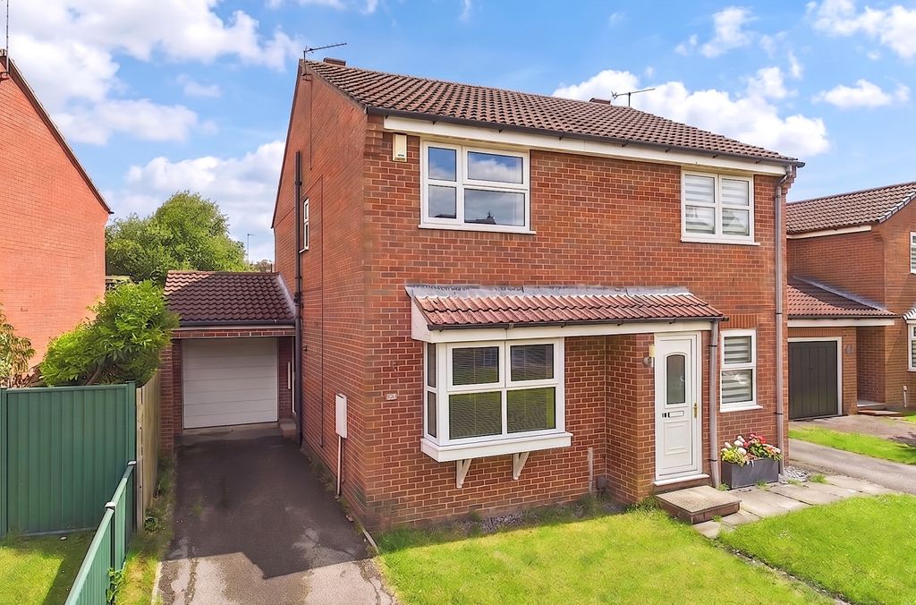 Property photo 1 of 16 Greystoke Front