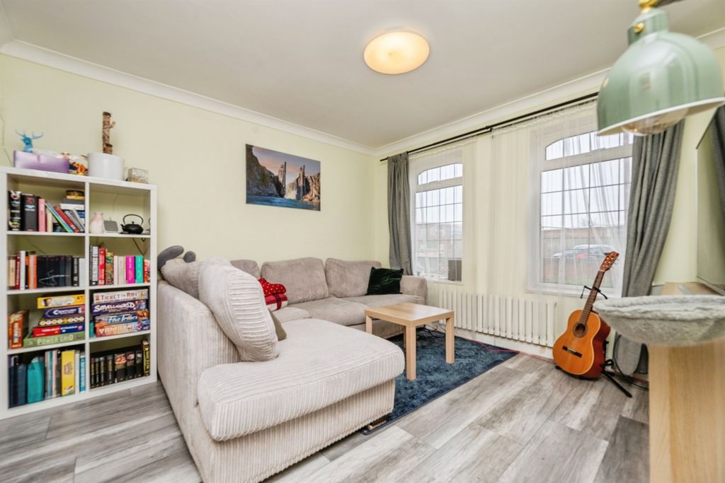 Property photo 1 of 20