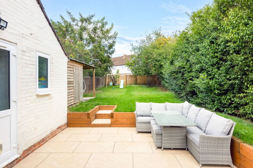Property photo 2 of 12