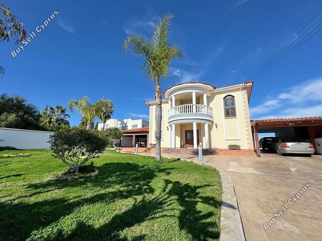 Property photo 1 of 31