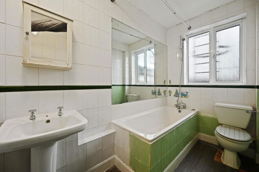 Property photo 3 of 11