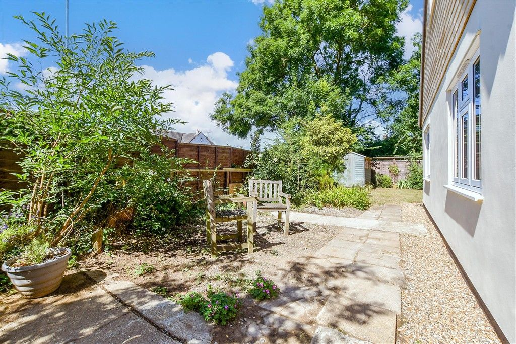 Property photo 2 of 17 Side Garden