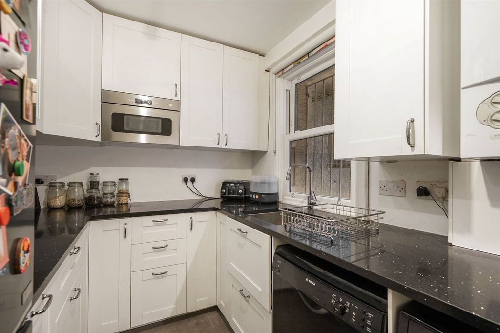 Property photo 2 of 14 Picture No. 07