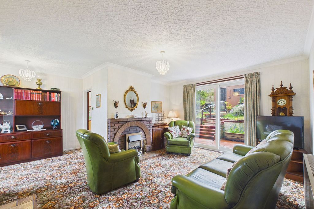 Property photo 3 of 19