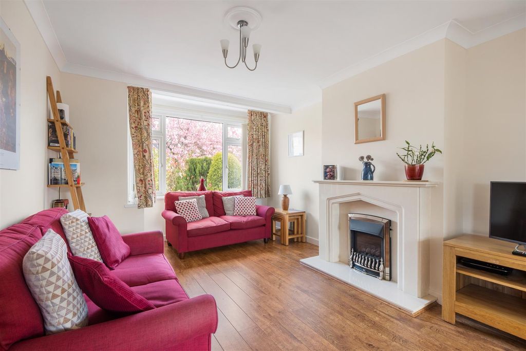 Property photo 3 of 21 Untitled (14 Of 21).Jpg