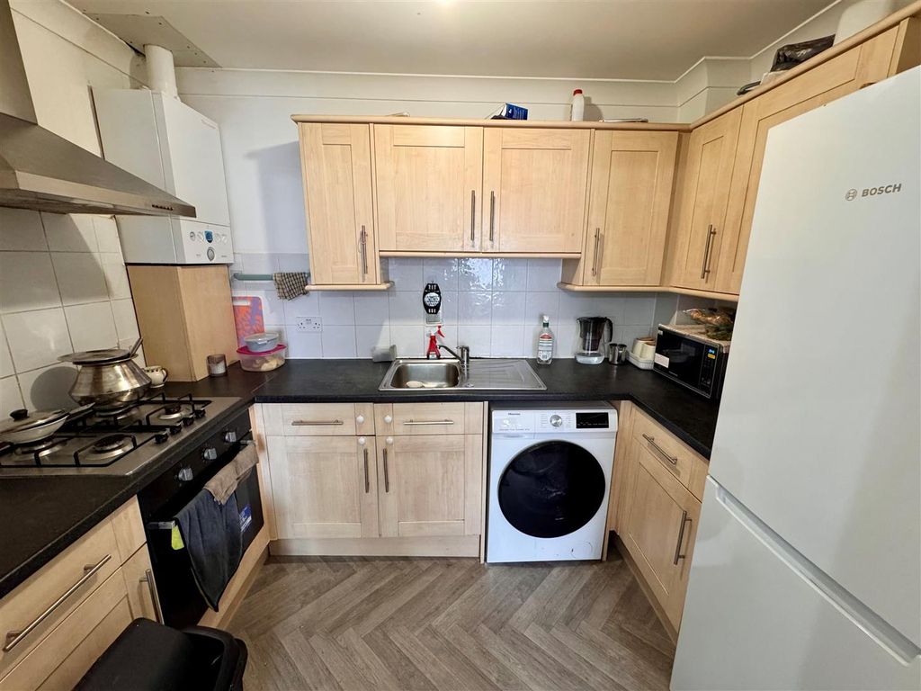 Property photo 2 of 11 Kitchen.Jpg